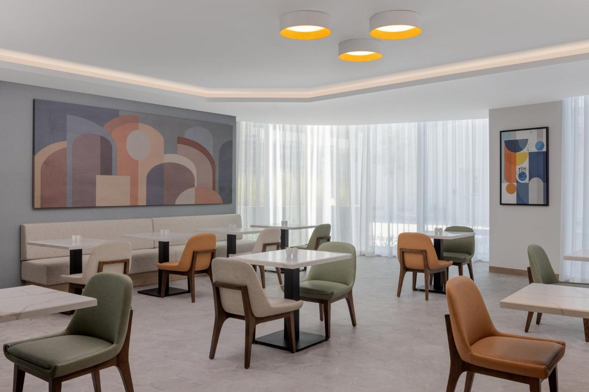 Staybridge Business Bay By Ihg 4* Дубай