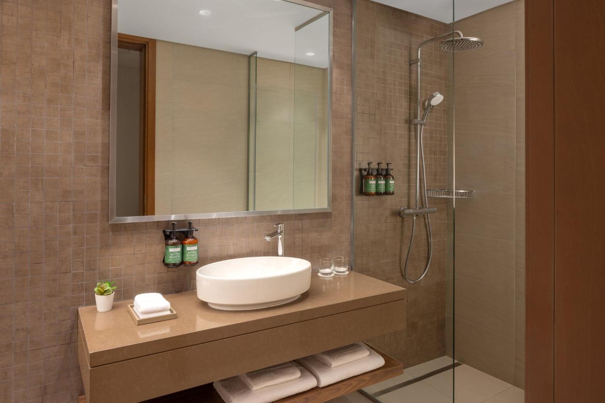 Готель Staybridge Business Bay By Ihg