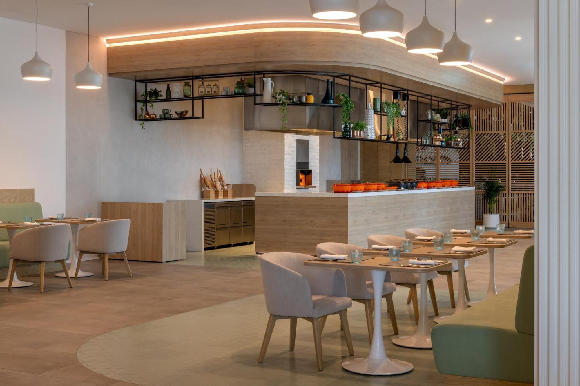 Staybridge Business Bay By Ihg 4* Дубай